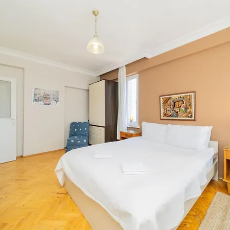 Flat W Balcony Fireplace 5 Min To Beach In Анталья